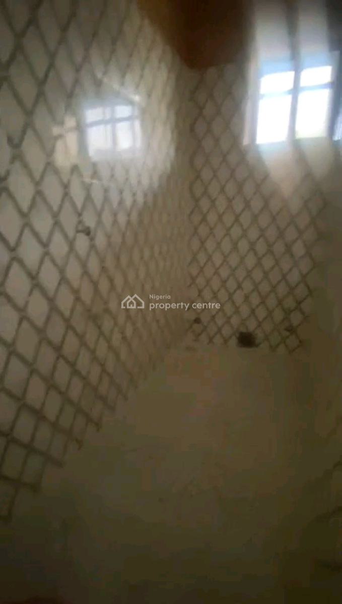 Standard and Spacious Mini Flat, Apata, Shomolu, Lagos, Mini Flat (room and Parlour) for Rent
