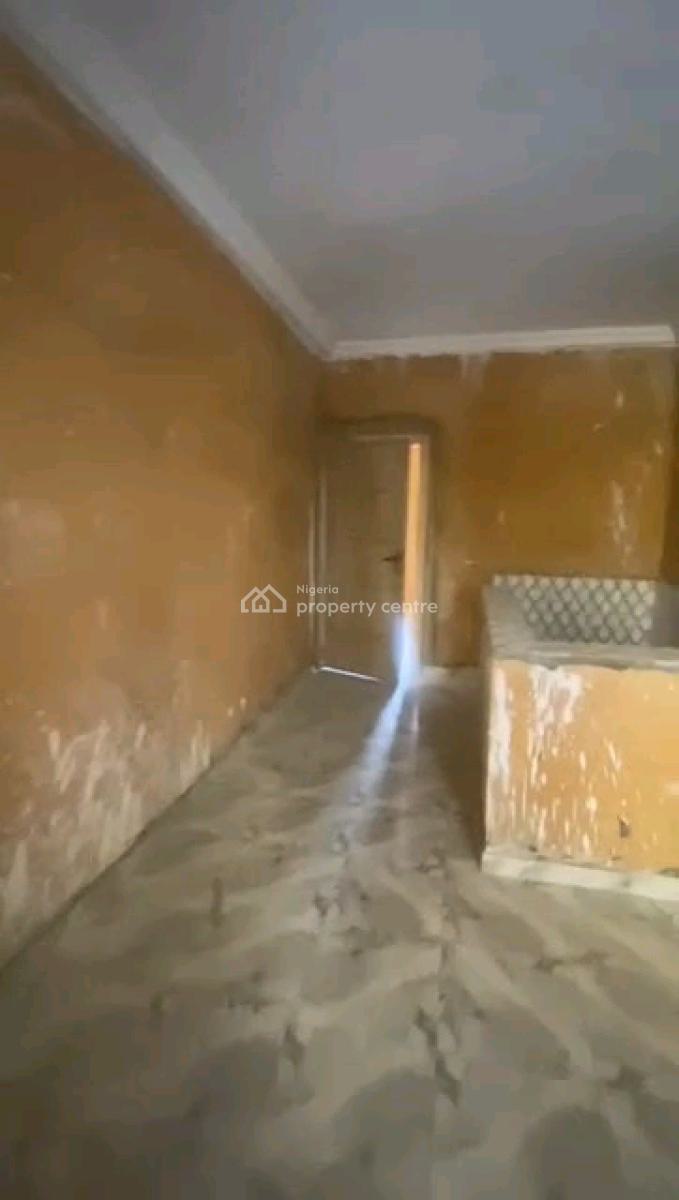 Standard and Spacious Mini Flat, Apata, Shomolu, Lagos, Mini Flat (room and Parlour) for Rent