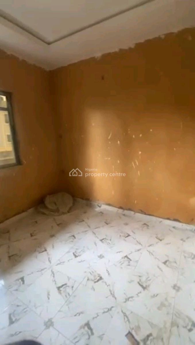 Standard and Spacious Mini Flat, Apata, Shomolu, Lagos, Mini Flat (room and Parlour) for Rent