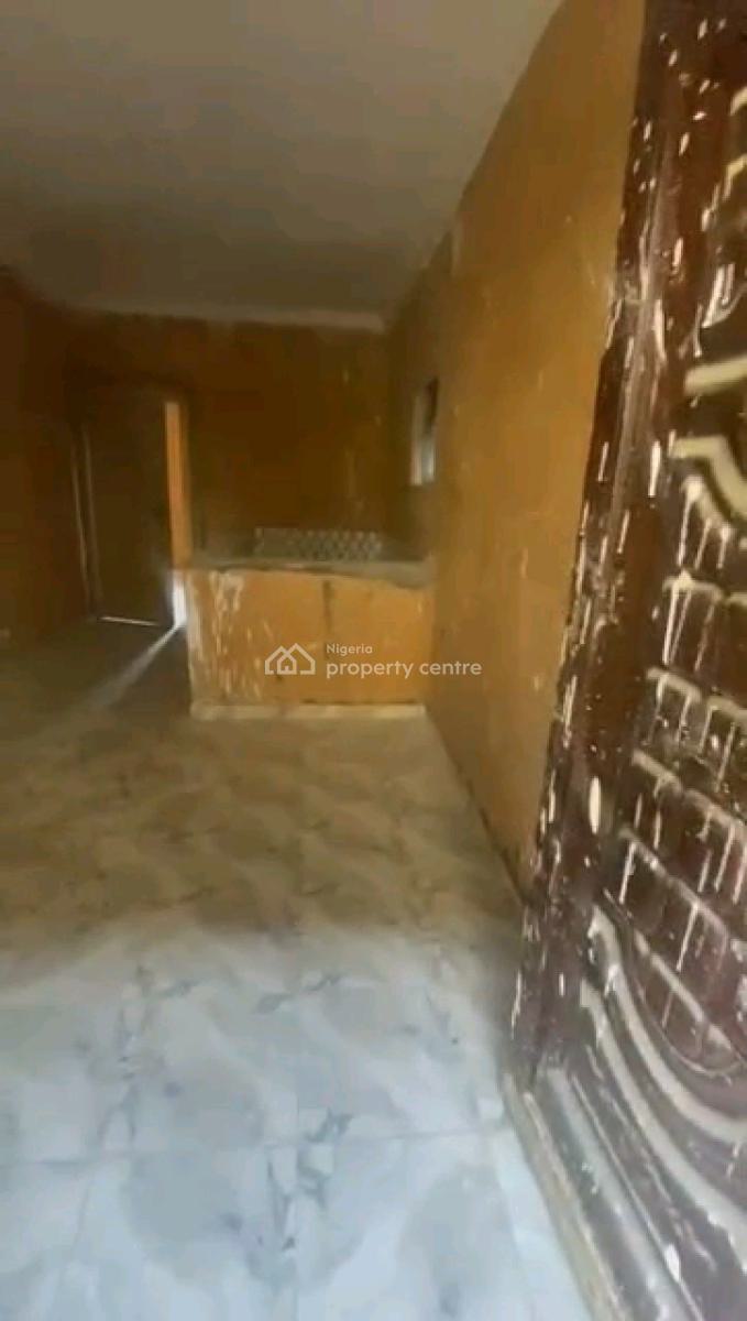 Standard and Spacious Mini Flat, Apata, Shomolu, Lagos, Mini Flat (room and Parlour) for Rent