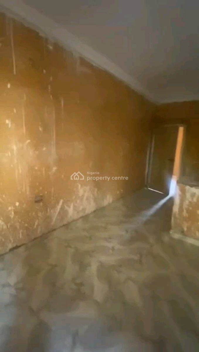 Standard and Spacious Mini Flat, Apata, Shomolu, Lagos, Mini Flat (room and Parlour) for Rent