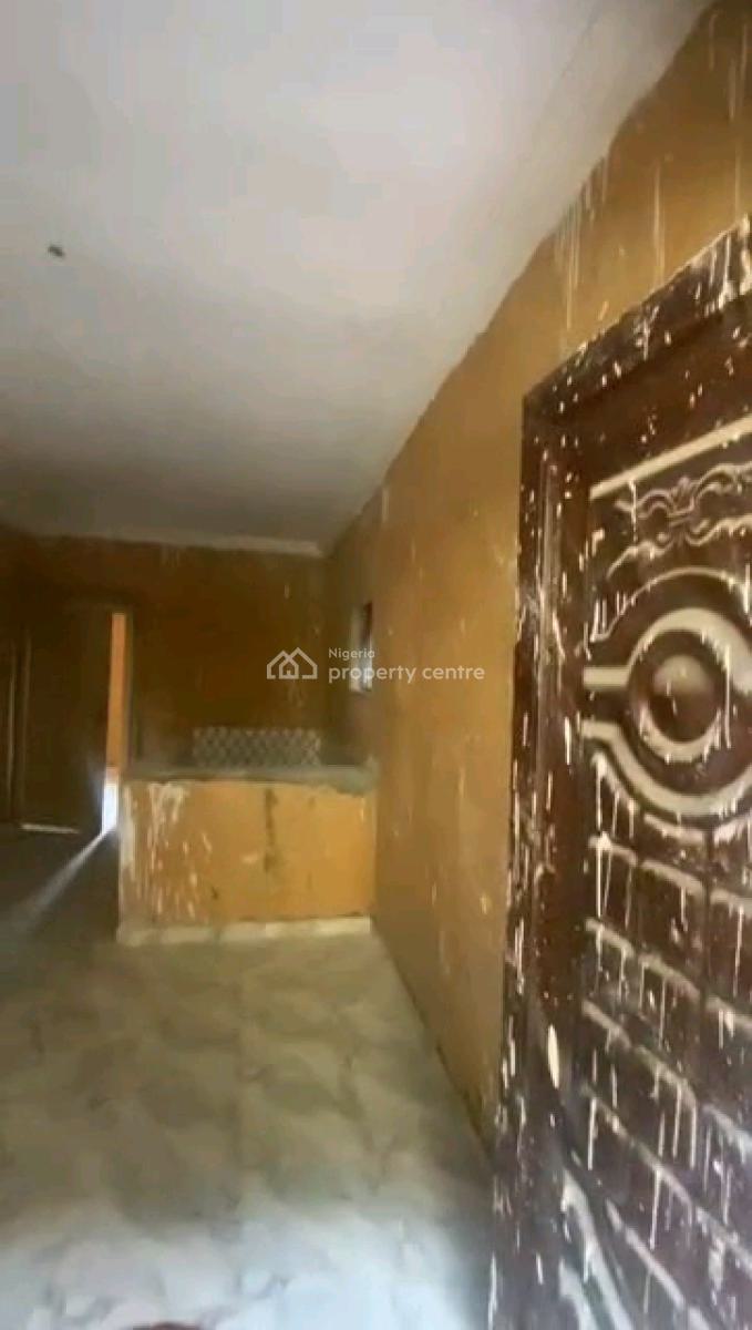 Standard and Spacious Mini Flat, Apata, Shomolu, Lagos, Mini Flat (room and Parlour) for Rent
