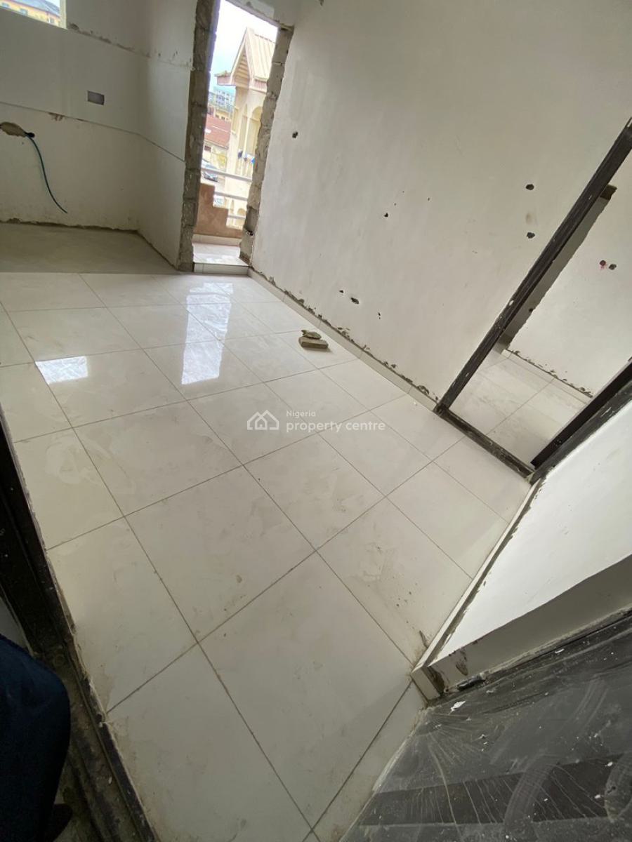 2 Bedroom Flat, Oni Street, Surulere, Lagos, Flat / Apartment for Rent