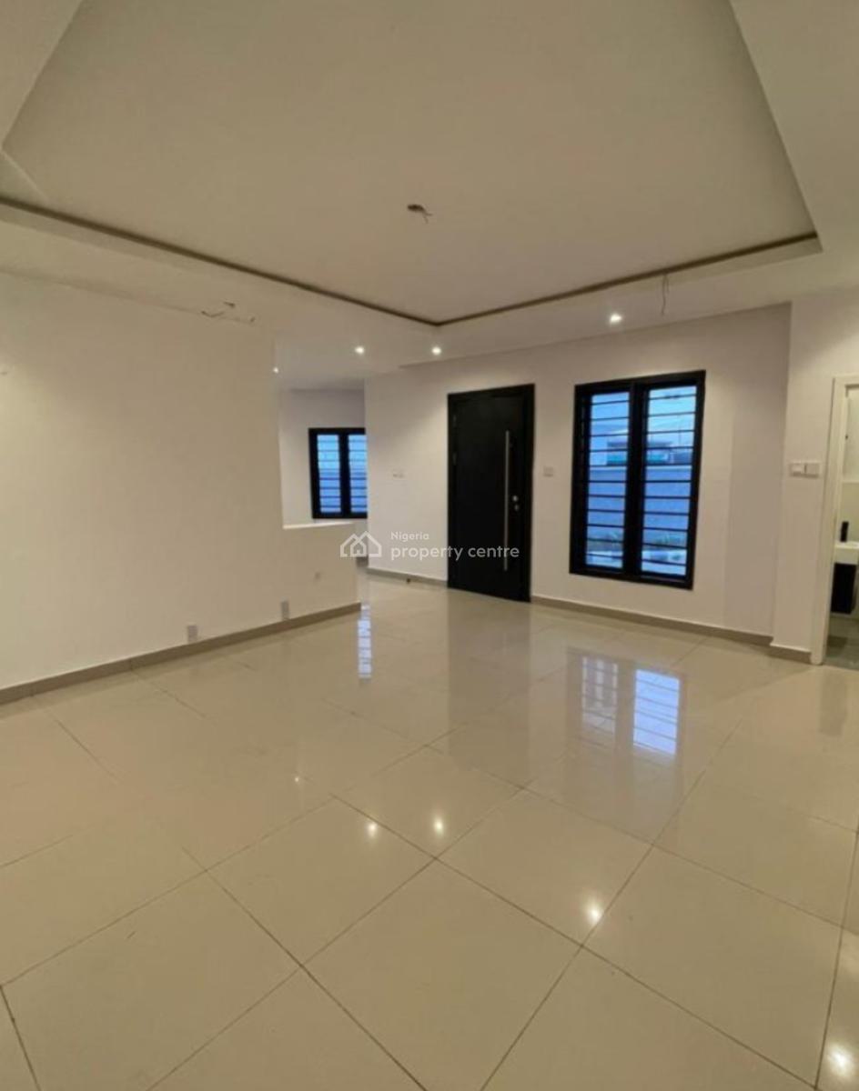 1 Bedroom Apartment, Lekki Phase 1, Lekki, Lagos, Mini Flat (room and Parlour) for Sale