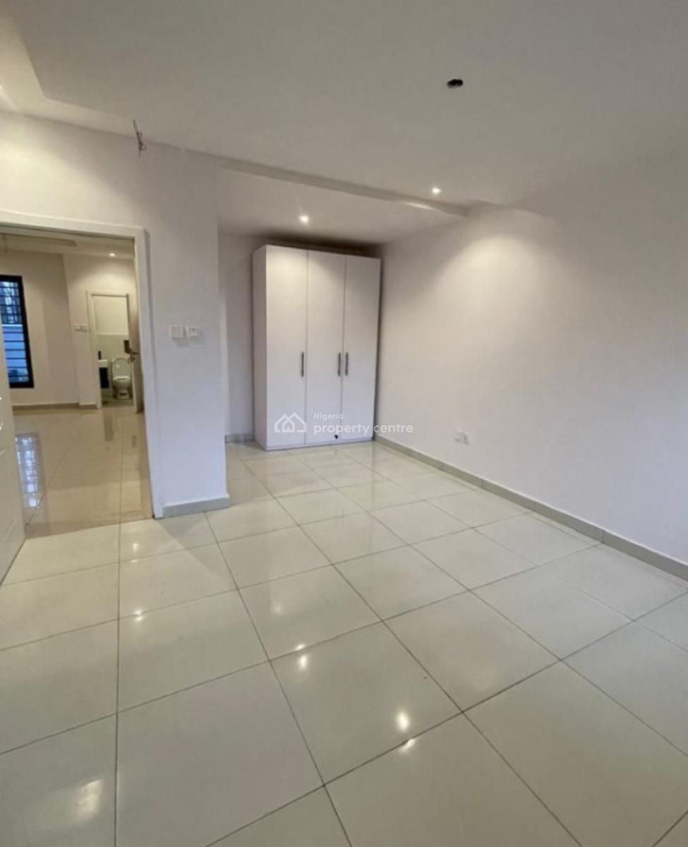 1 Bedroom Apartment, Lekki Phase 1, Lekki, Lagos, Mini Flat (room and Parlour) for Sale
