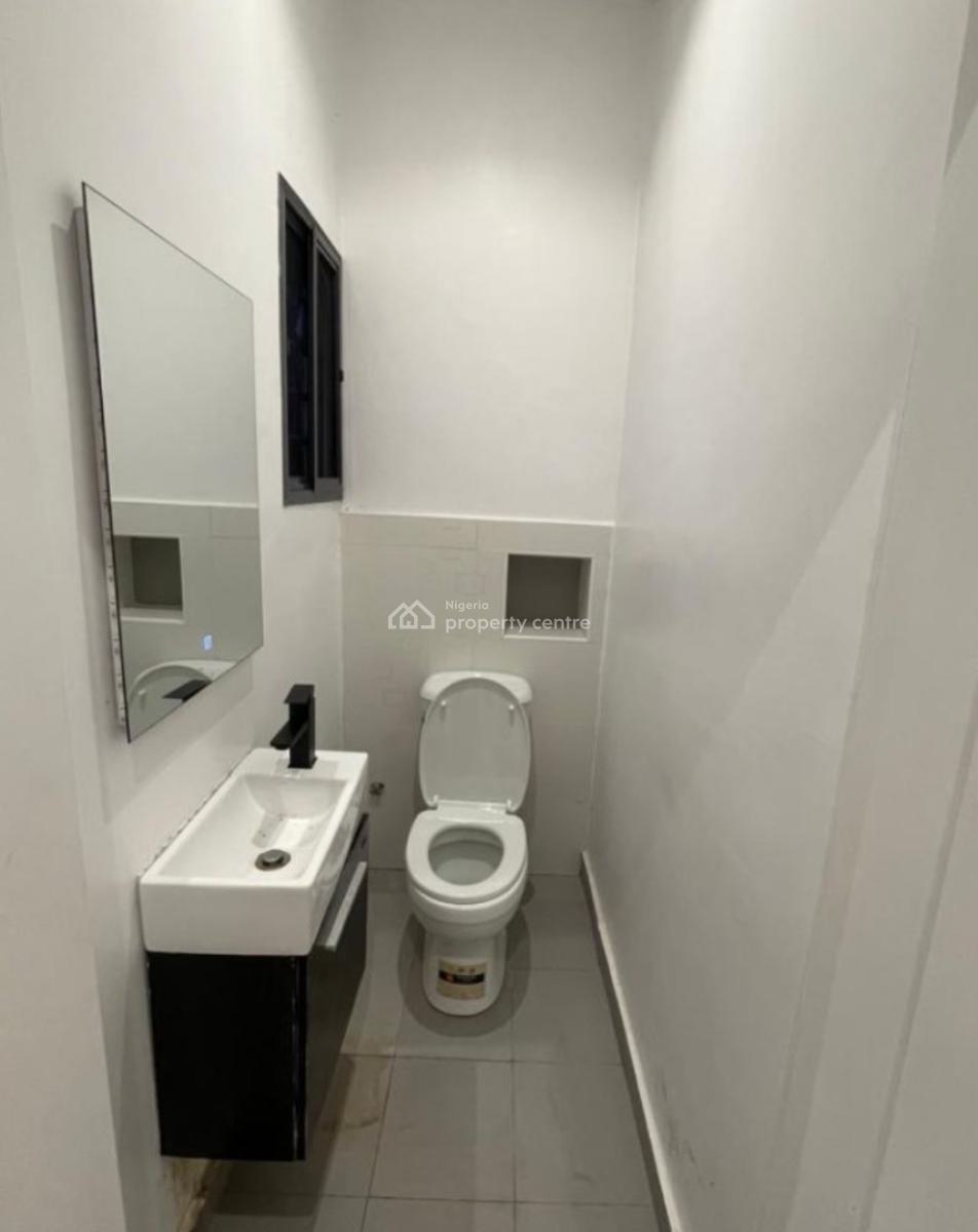 1 Bedroom Apartment, Lekki Phase 1, Lekki, Lagos, Mini Flat (room and Parlour) for Sale