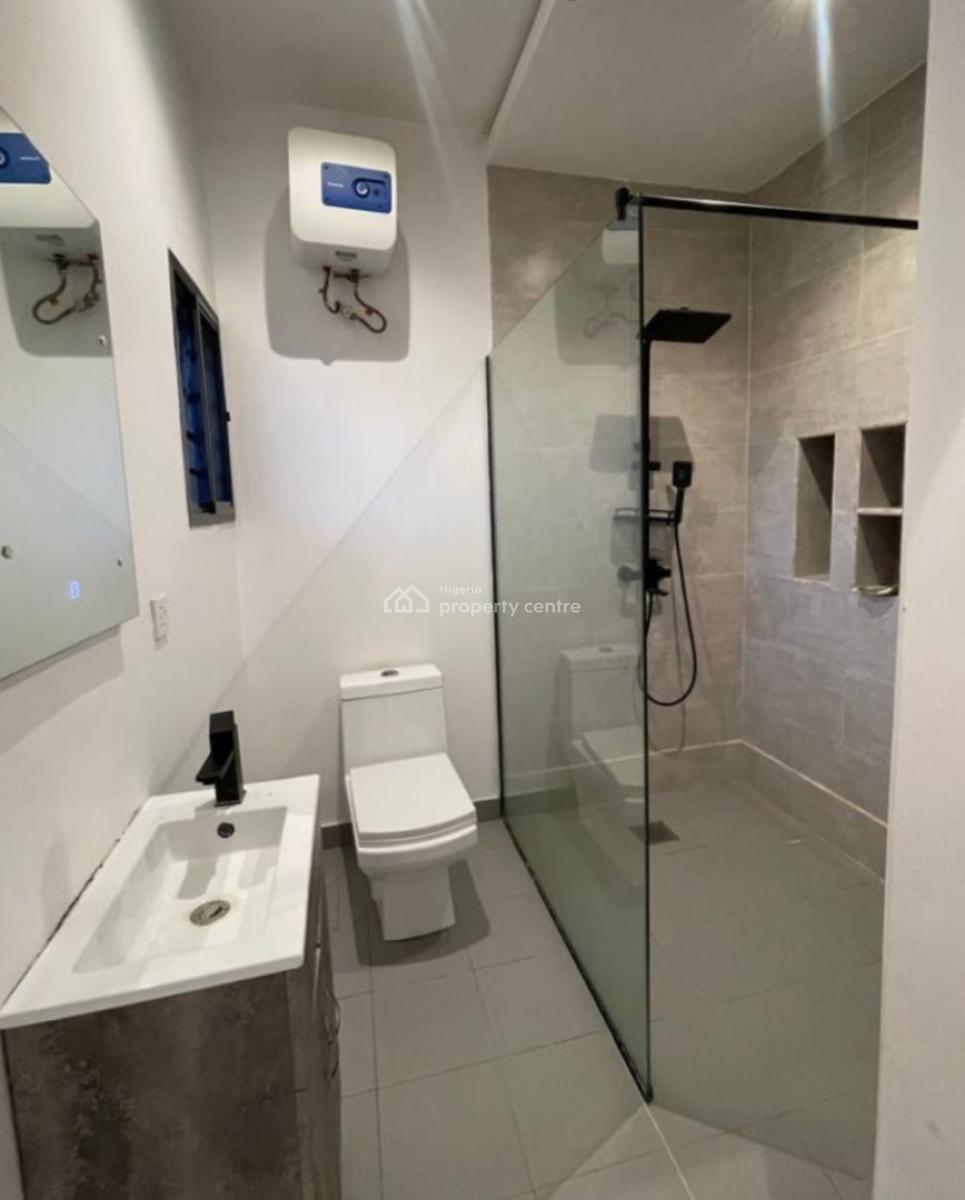 1 Bedroom Apartment, Lekki Phase 1, Lekki, Lagos, Mini Flat (room and Parlour) for Sale