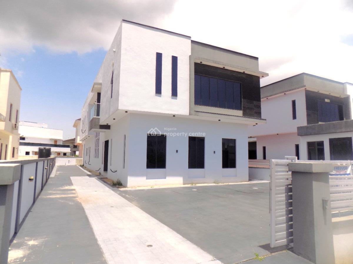 Very Clean 5 Bedroo. Detached Duplex+bq N Swimming Pool 24hrs Power, 24hrs Power in Royal Garden Estate, Lekki, Lagos, Detached Duplex for Sale
