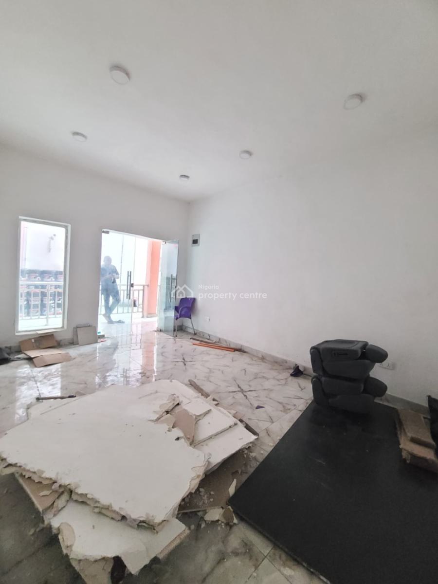 Spacious Shop, New Road, Lekki, Lagos, Plaza / Complex / Mall for Sale