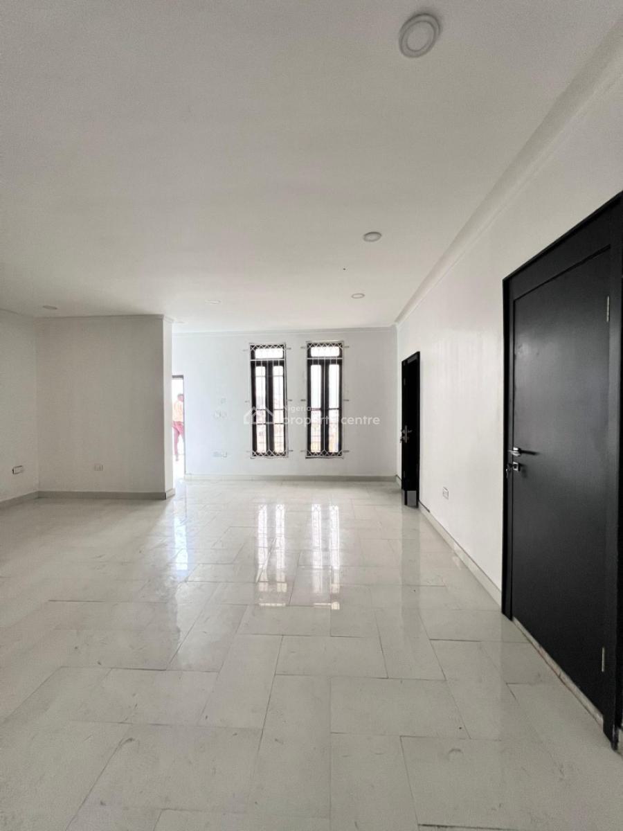 Nicely Built 2 Bedroom Penthouse with Swimming Pool, Gym and Elevator, Victoria Island (vi), Lagos, Flat / Apartment for Rent