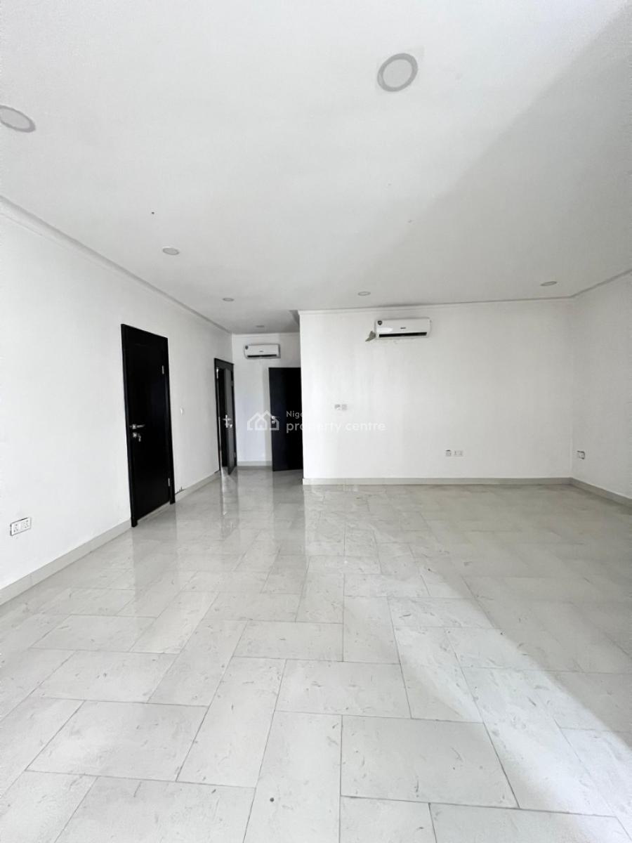 Nicely Built 2 Bedroom Penthouse with Swimming Pool, Gym and Elevator, Victoria Island (vi), Lagos, Flat / Apartment for Rent