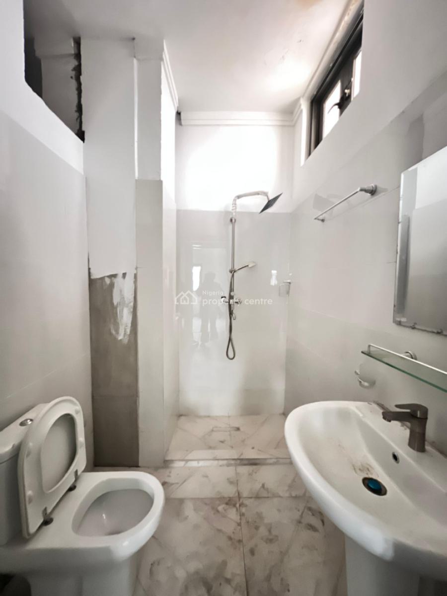 Nicely Built 2 Bedroom Penthouse with Swimming Pool, Gym and Elevator, Victoria Island (vi), Lagos, Flat / Apartment for Rent