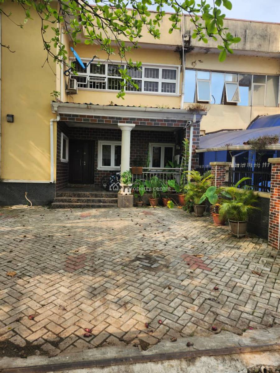 Clean and Well Located 3 Bedroom Terraced Duplex with C of O, Maitama Sule Street, Asokoro District, Abuja, Terraced Duplex for Sale