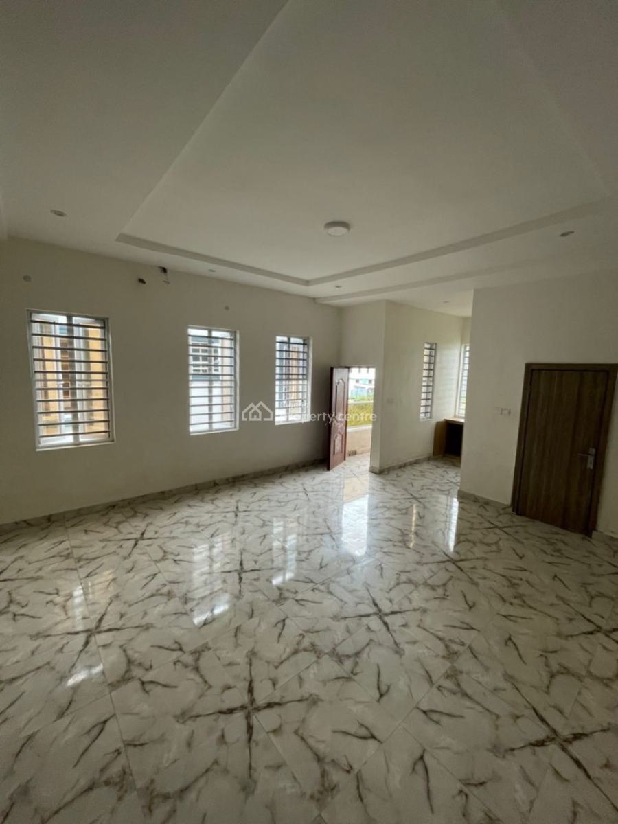 Selfcon Available with a Balcony Open Plan Kitchen, Chevron, Lekki Expressway, Lekki, Lagos, Flat / Apartment for Rent