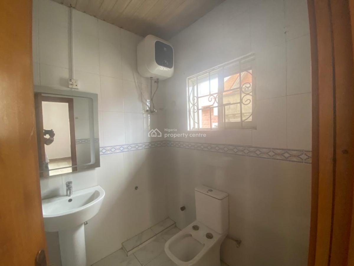 5 Bedrooms Semi Detached with a Room Bq, Lekki Phase 1, Lekki, Lagos, Semi-detached Duplex for Rent