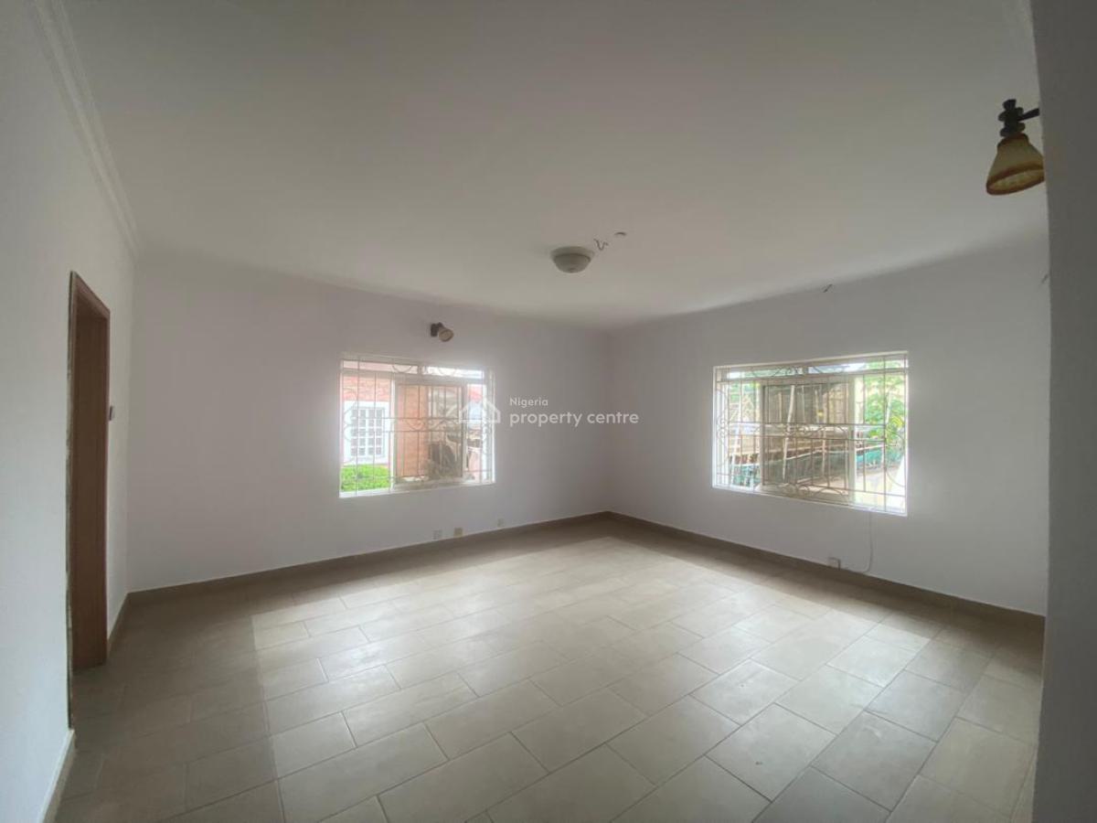 5 Bedrooms Semi Detached with a Room Bq, Lekki Phase 1, Lekki, Lagos, Semi-detached Duplex for Rent