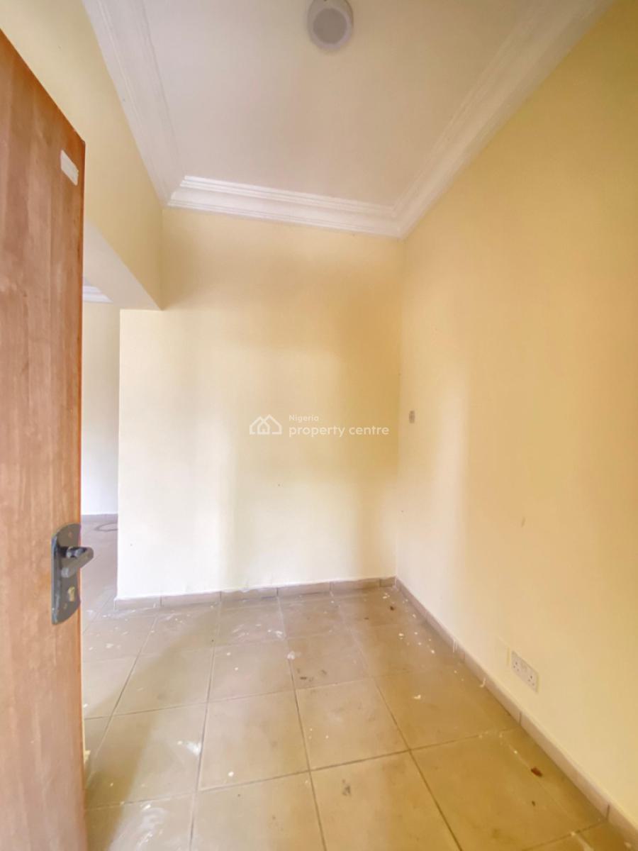 Clean and Massive 3 Bedroom, Mobile Road, Ajah, Lagos, House for Rent