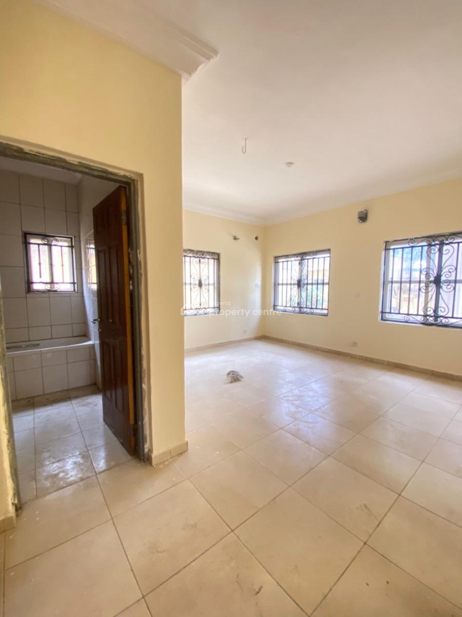 Clean and Massive 3 Bedroom, Mobile Road, Ajah, Lagos, House for Rent