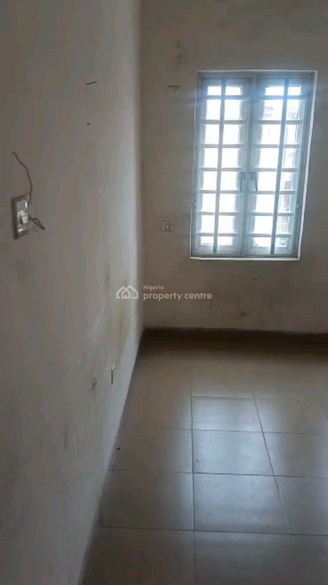 Standard and Spacious 2 Bedroom Flat, Costain, Ebute Metta West, Yaba, Lagos, Flat / Apartment for Rent