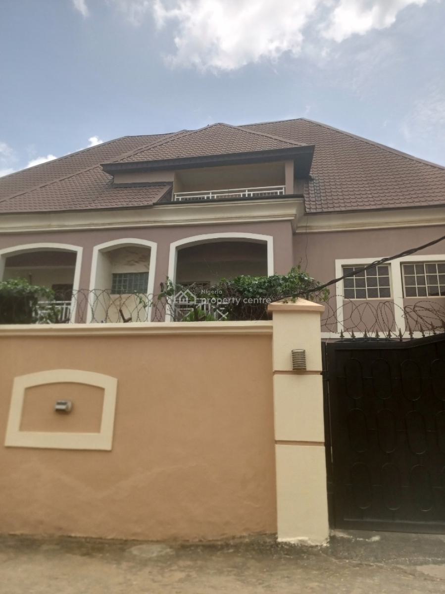Clean 3 Bedroom Upstairs, Jakande Okeafa, Oke Afa, Isolo, Lagos, Flat / Apartment for Rent