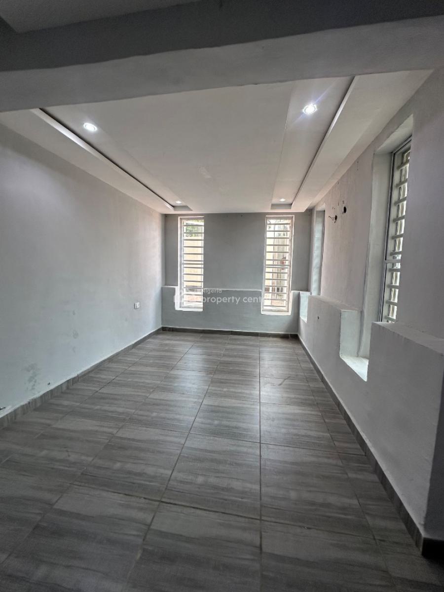 Standard 2 Bedroom Apartment with Visitors Toilet, Inside an Estate Along Sunnyvale Expressway, Tarred Road All Through, Galadimawa, Abuja, Flat / Apartment for Rent