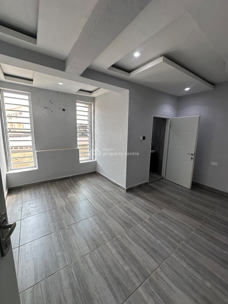 Standard 2 Bedroom Apartment with Visitors Toilet, Inside an Estate Along Sunnyvale Expressway, Tarred Road All Through, Galadimawa, Abuja, Flat / Apartment for Rent