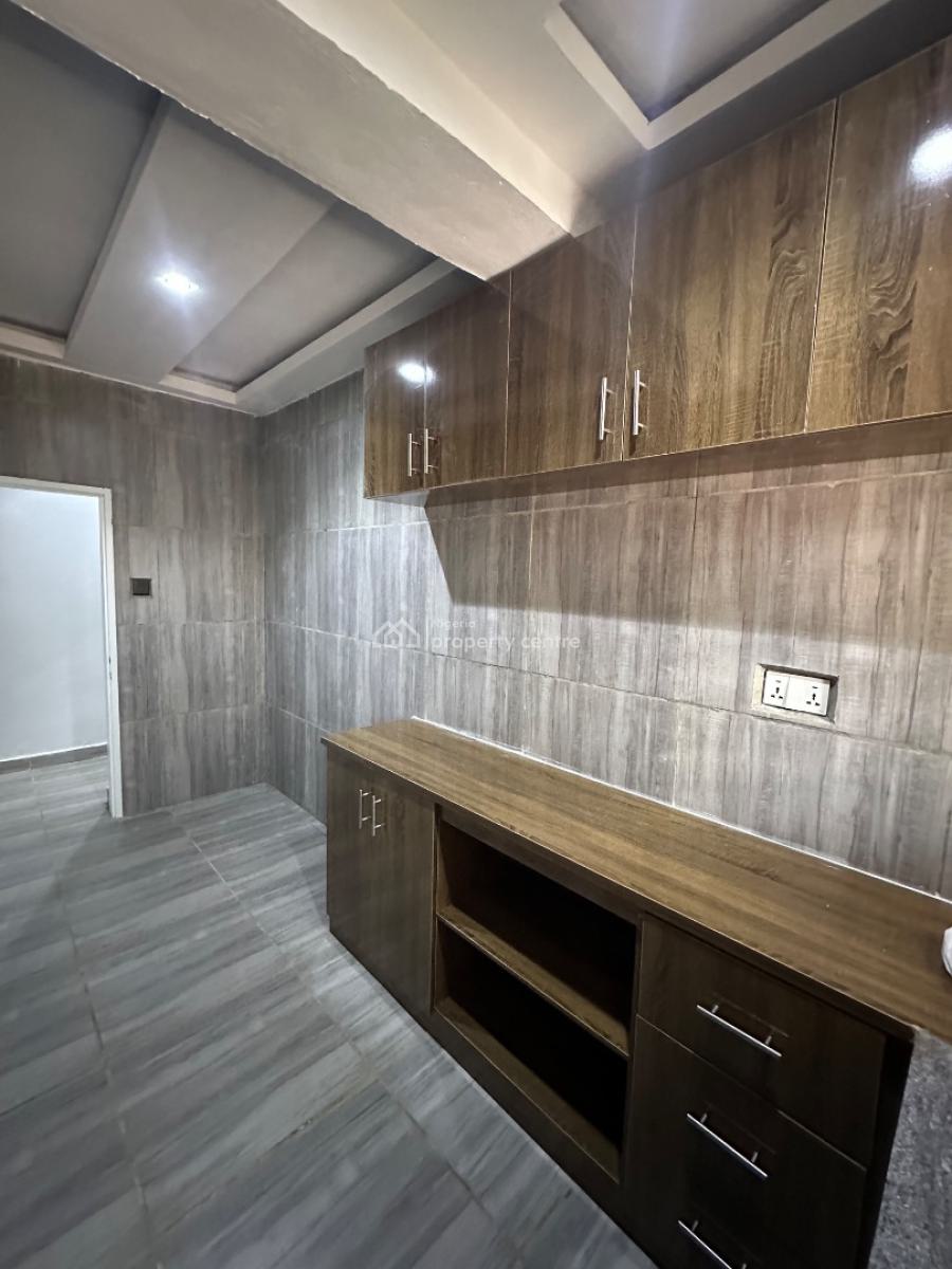 Standard 2 Bedroom Apartment with Visitors Toilet, Inside an Estate Along Sunnyvale Expressway, Tarred Road All Through, Galadimawa, Abuja, Flat / Apartment for Rent