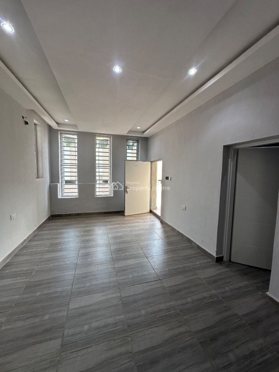 Standard 2 Bedroom Apartment with Visitors Toilet, Inside an Estate Along Sunnyvale Expressway, Tarred Road All Through, Galadimawa, Abuja, Flat / Apartment for Rent