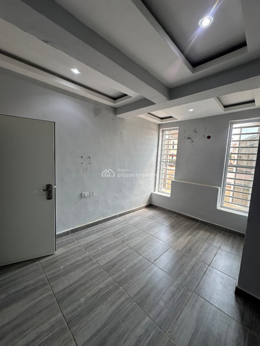 Standard 2 Bedroom Apartment with Visitors Toilet, Inside an Estate Along Sunnyvale Expressway, Tarred Road All Through, Galadimawa, Abuja, Flat / Apartment for Rent