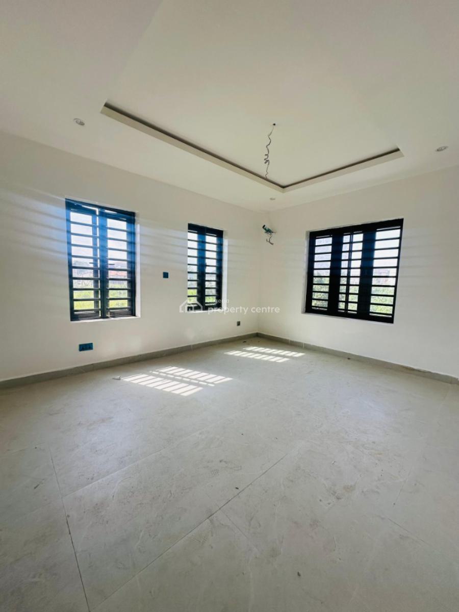 Breathtaking 5 Bedrooms Fully Detached Duplex Plus Bq, Gra Phase 2, Magodo, Lagos, Detached Duplex for Sale