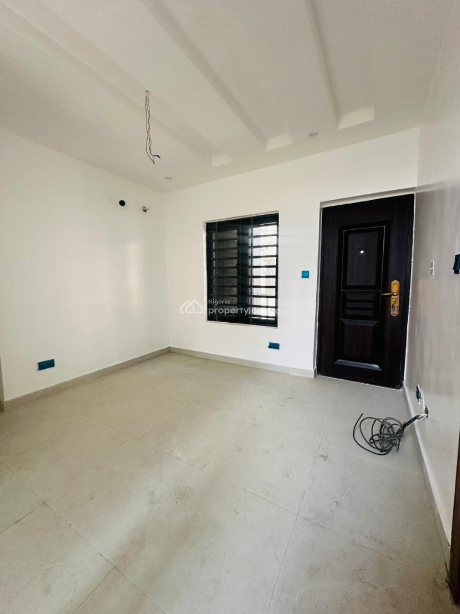 Breathtaking 5 Bedrooms Fully Detached Duplex Plus Bq, Gra Phase 2, Magodo, Lagos, Detached Duplex for Sale