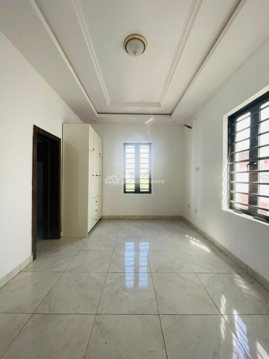 Eye Catchy 5 Bedrooms Fully Detached Duplex Plus Bq, Gra Phase 2, Magodo, Lagos, Detached Duplex for Sale