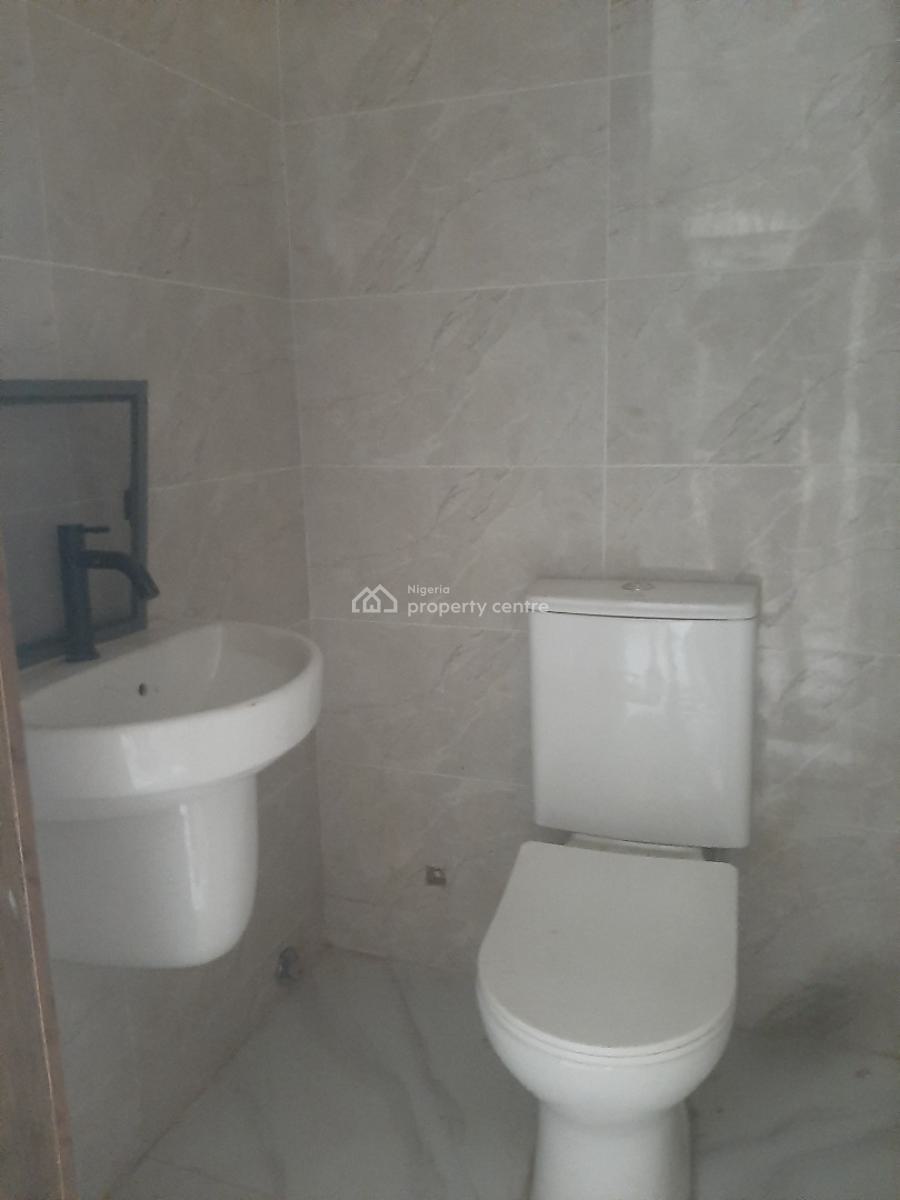 Serviced with 24/7 Power Supply 2 Bedroom En-suite Compact Flat with O, Ikate, Lekki, Lagos, Flat / Apartment for Rent