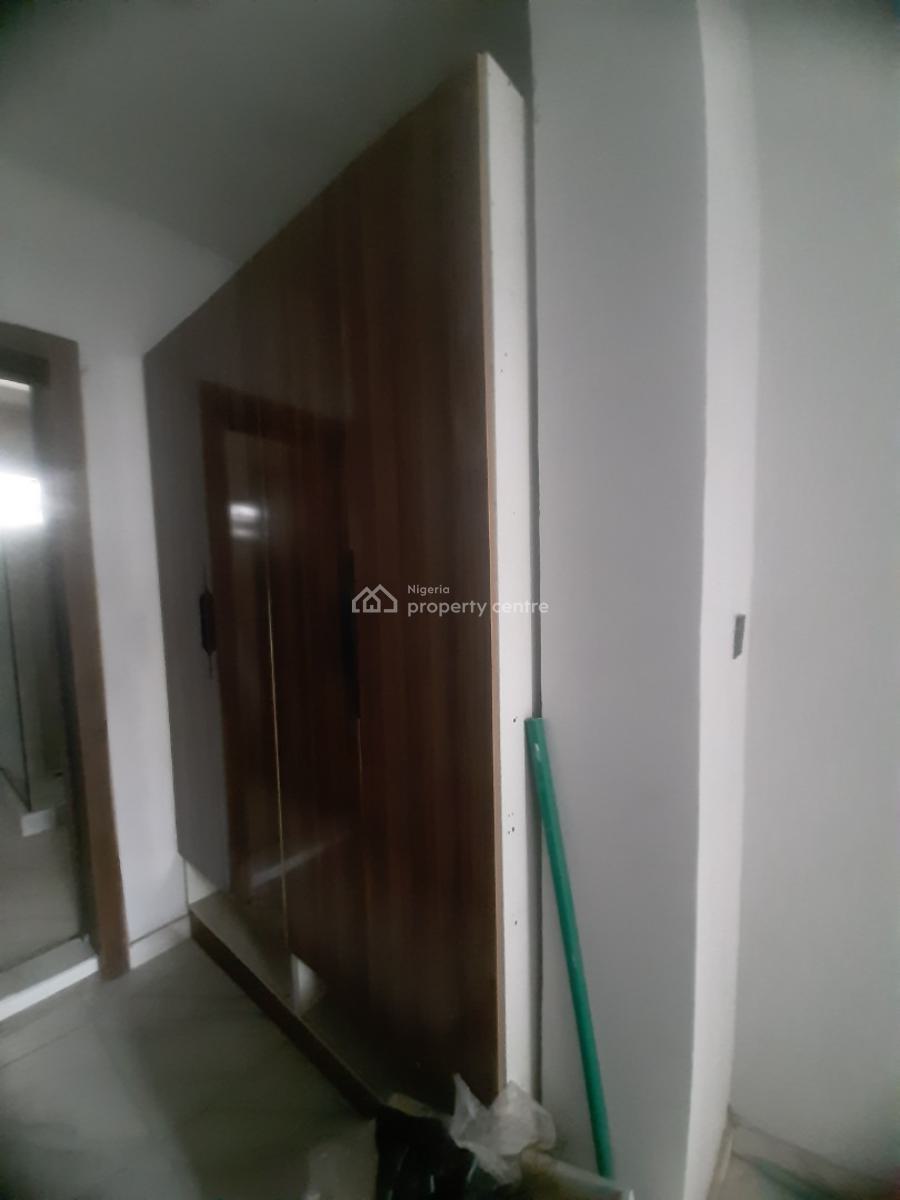 Serviced with 24/7 Power Supply 2 Bedroom En-suite Compact Flat with O, Ikate, Lekki, Lagos, Flat / Apartment for Rent