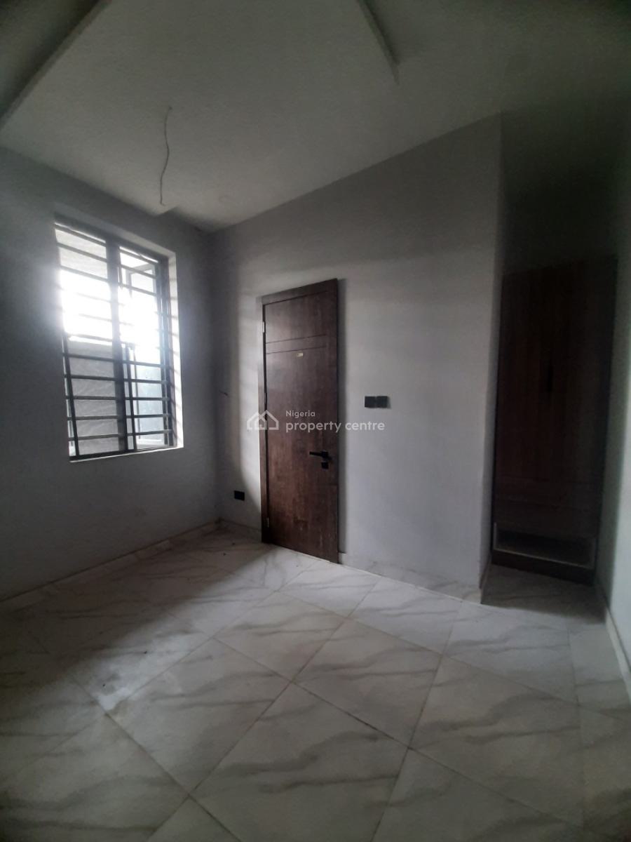 Serviced with 24/7 Power Supply 2 Bedroom En-suite Compact Flat with O, Ikate, Lekki, Lagos, Flat / Apartment for Rent