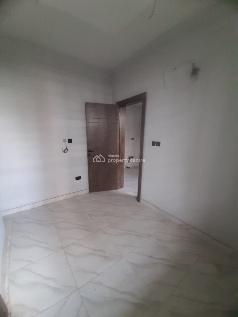 Serviced with 24/7 Power Supply 2 Bedroom En-suite Compact Flat with O, Ikate, Lekki, Lagos, Flat / Apartment for Rent