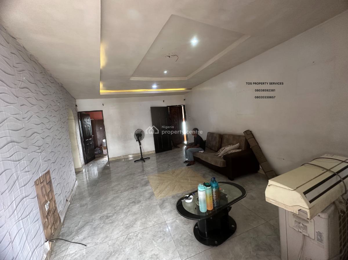 Nice & Spacious 3 Bedroom Flat + Balconies, Sabo-alagomeji, Yaba, Alagomeji, Yaba, Lagos, Flat / Apartment for Rent