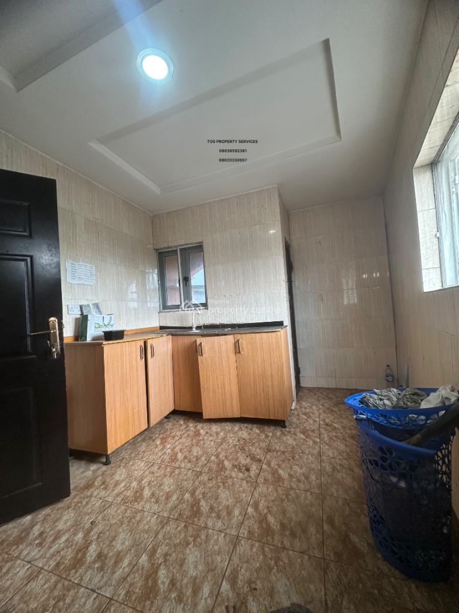 Nice & Spacious 3 Bedroom Flat + Balconies, Sabo-alagomeji, Yaba, Alagomeji, Yaba, Lagos, Flat / Apartment for Rent