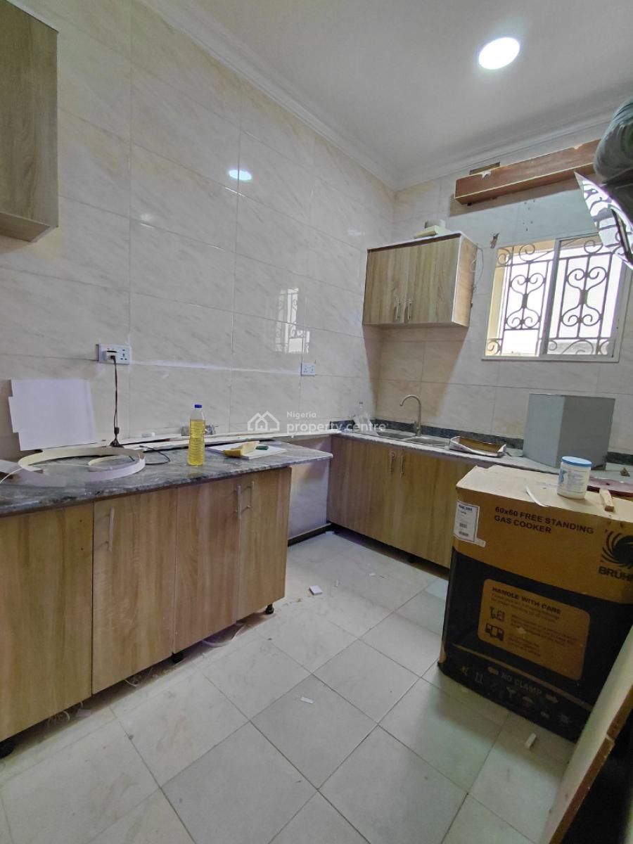 Very Spacious 2 Bedroom Apartment Upstairs with Great Balcony View, Lekki Phase 1, Lekki, Lagos, Flat / Apartment for Rent