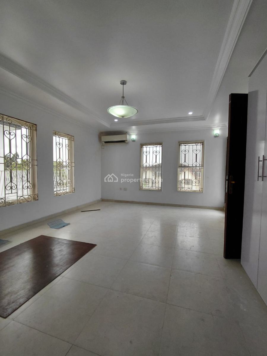 Very Spacious 2 Bedroom Apartment Upstairs with Great Balcony View, Lekki Phase 1, Lekki, Lagos, Flat / Apartment for Rent