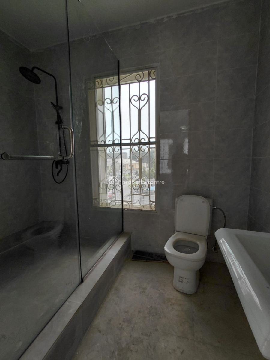 Very Spacious 2 Bedroom Apartment Upstairs with Great Balcony View, Lekki Phase 1, Lekki, Lagos, Flat / Apartment for Rent
