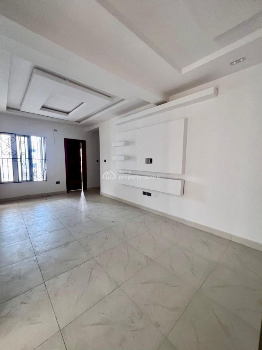 Beautiful 5-bedroom Maisonette with Inverter & Solar Panels, Lekki Phase 1, Lekki, Lagos, Flat / Apartment for Sale
