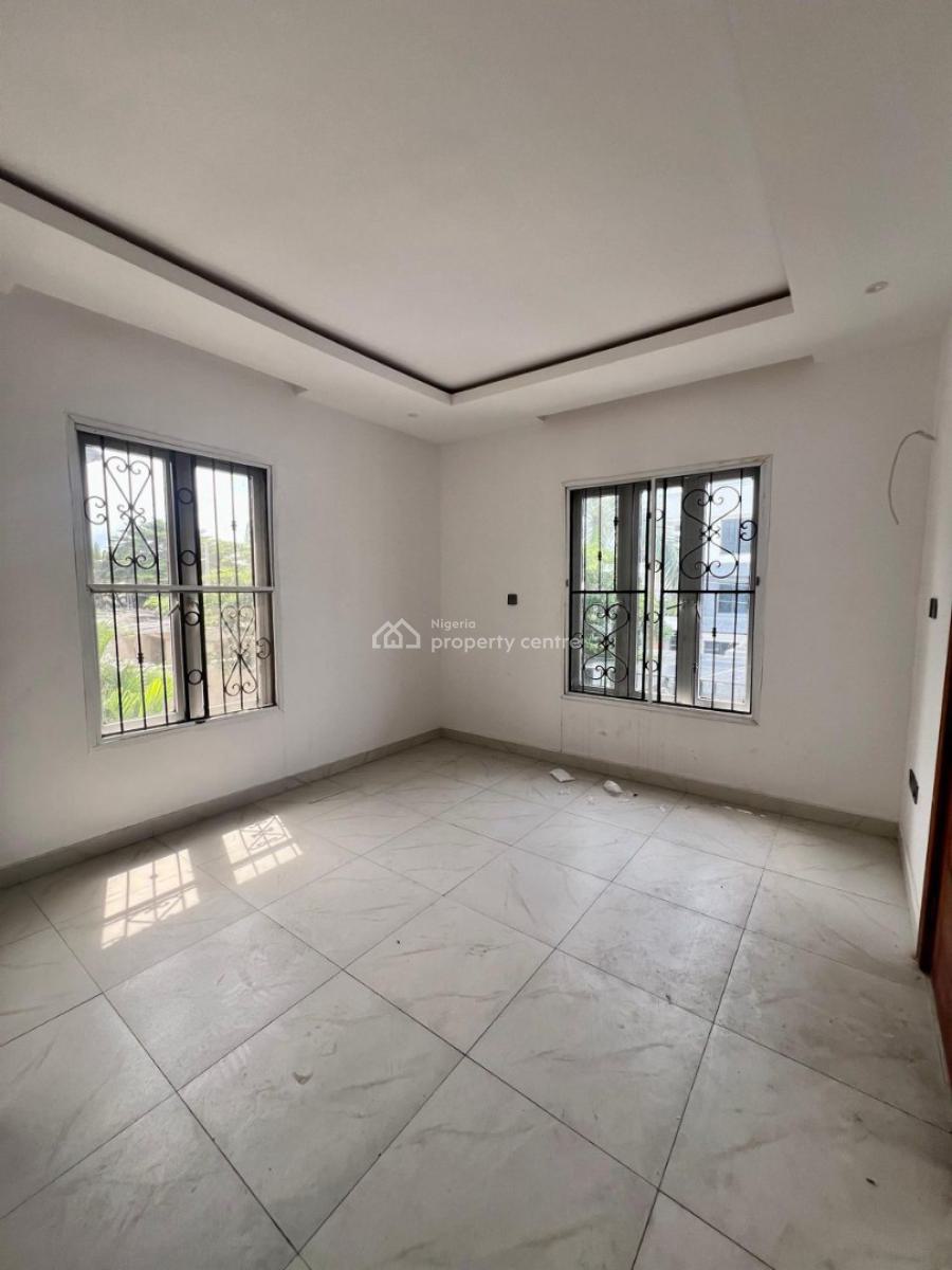 Beautiful 5-bedroom Maisonette with Inverter & Solar Panels, Lekki Phase 1, Lekki, Lagos, Flat / Apartment for Sale