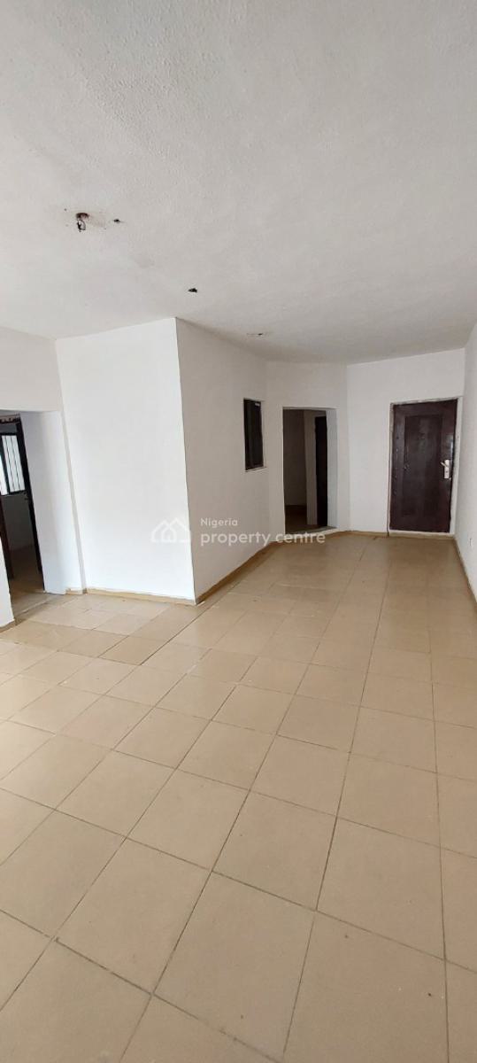 Spacious 2 Bedroom Flat Upstairs, Agungi, Lekki, Lagos, Flat / Apartment for Rent