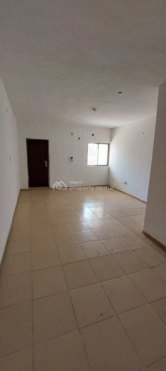 Spacious 2 Bedroom Flat Upstairs, Agungi, Lekki, Lagos, Flat / Apartment for Rent