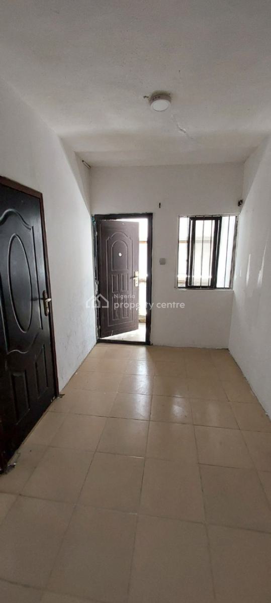 Spacious 2 Bedroom Flat Upstairs, Agungi, Lekki, Lagos, Flat / Apartment for Rent