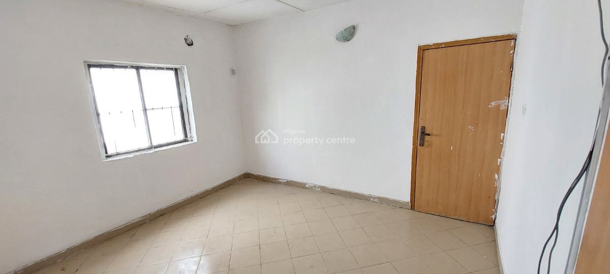 Newly Renovated Mini Flat/a Room & Parlour Upstairs, Osapa, Lekki, Lagos, Mini Flat (room and Parlour) for Rent