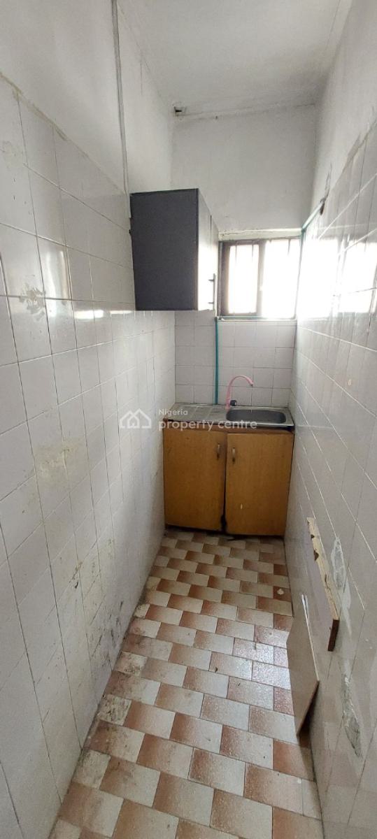 Newly Renovated Mini Flat/a Room & Parlour Upstairs, Osapa, Lekki, Lagos, Mini Flat (room and Parlour) for Rent