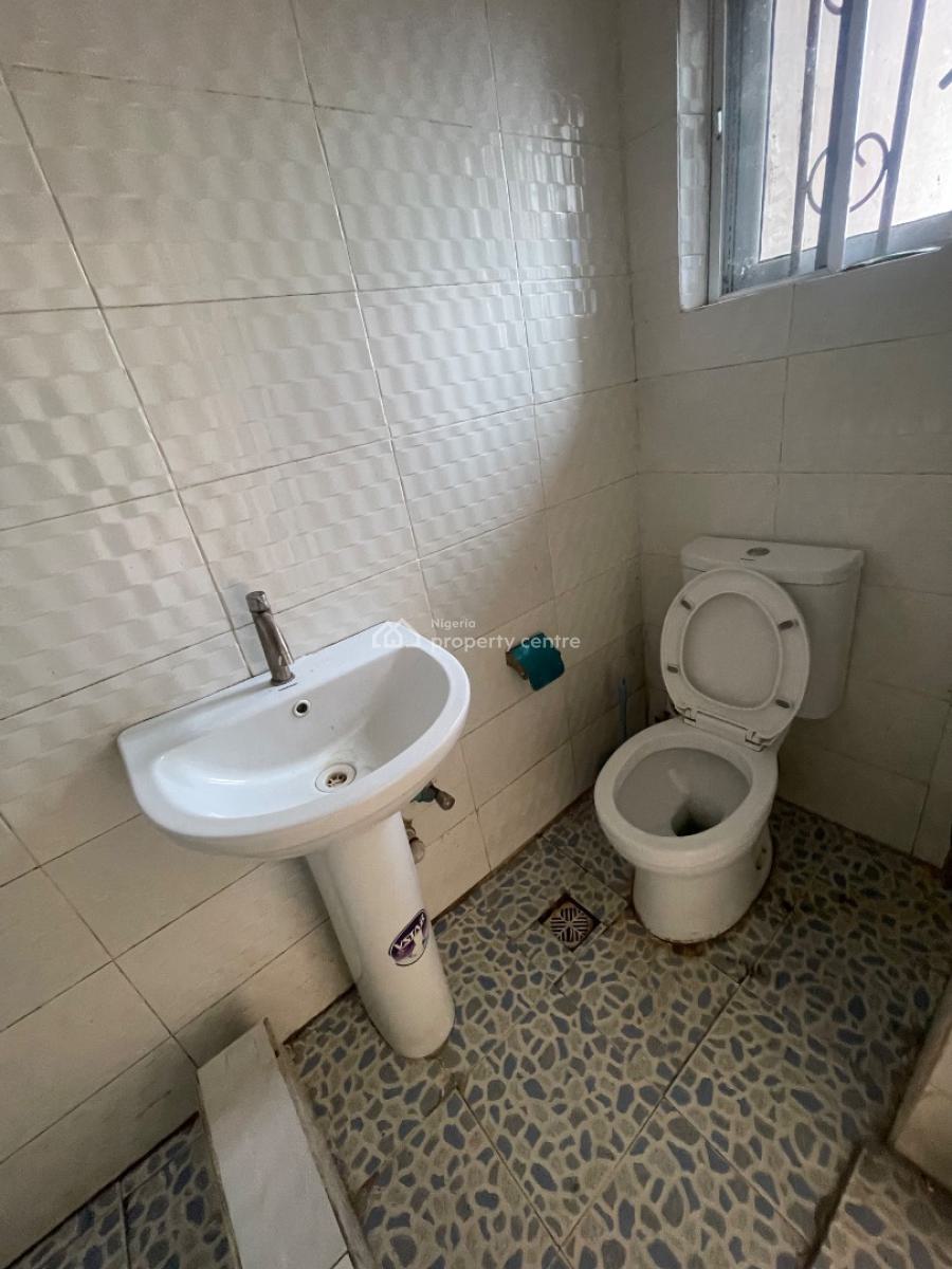 2bedroom Flat, Addo Road, Ajah, Lagos, Flat / Apartment for Rent