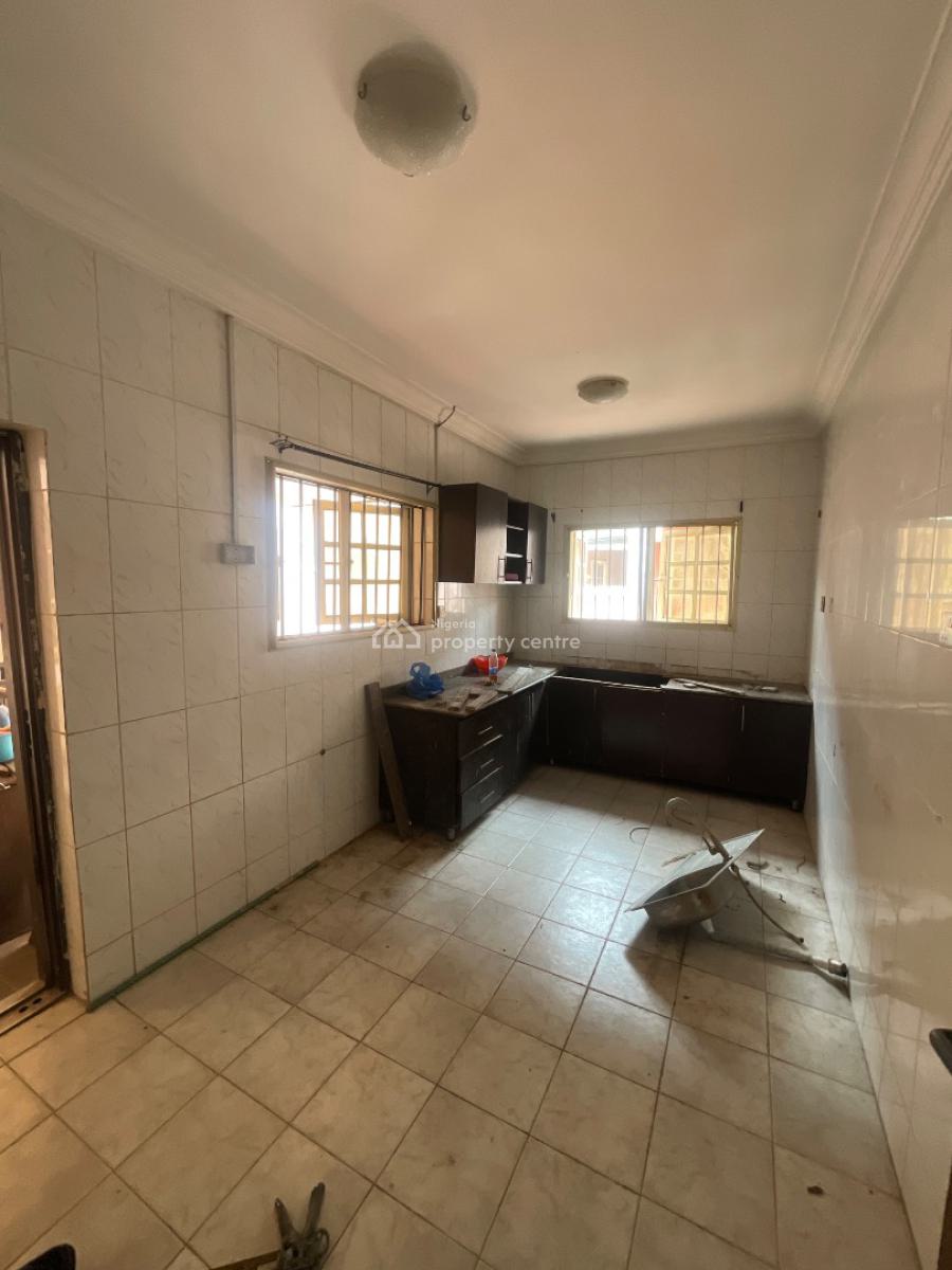 3-bedroom Flat -- All Rooms En-suite, Beside Skymal, Sangotedo, Ajah, Lagos, Flat / Apartment for Rent